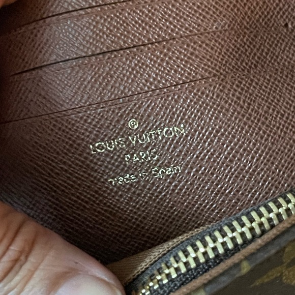 Authentic Louis Vuitton monogram wallet on chain ivy M81911 - Picture 10 of 11